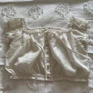 White crop off shoulder prairie top